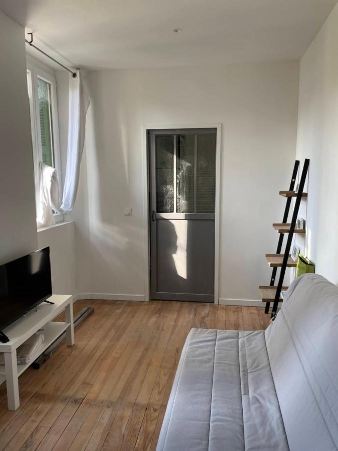 Charmant Studio Proche Centre Ville Et Gare Lourdes Buitenkant foto