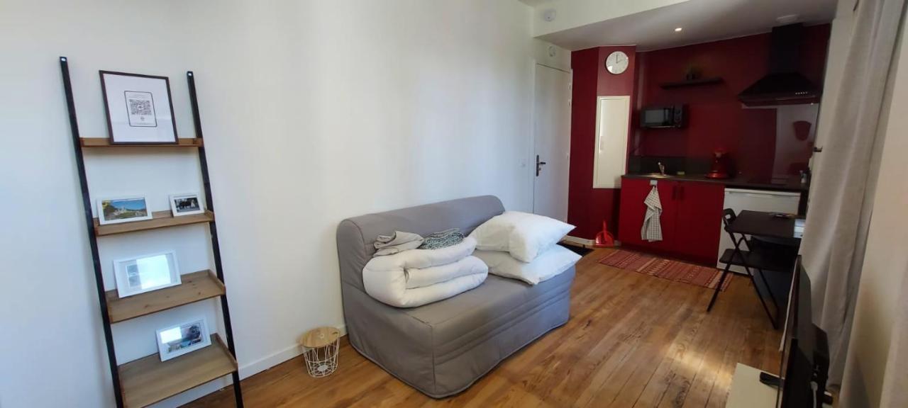 Charmant Studio Proche Centre Ville Et Gare Lourdes Buitenkant foto