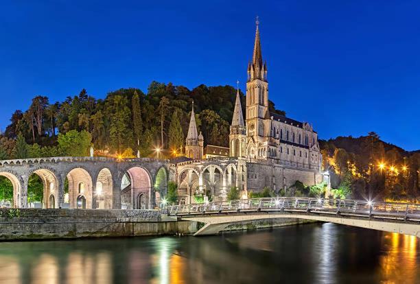 Charmant Studio Proche Centre Ville Et Gare Lourdes Buitenkant foto